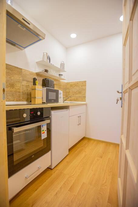 Cute Gallery Flat In Dob Str, Mars Budapest Ngoại thất bức ảnh