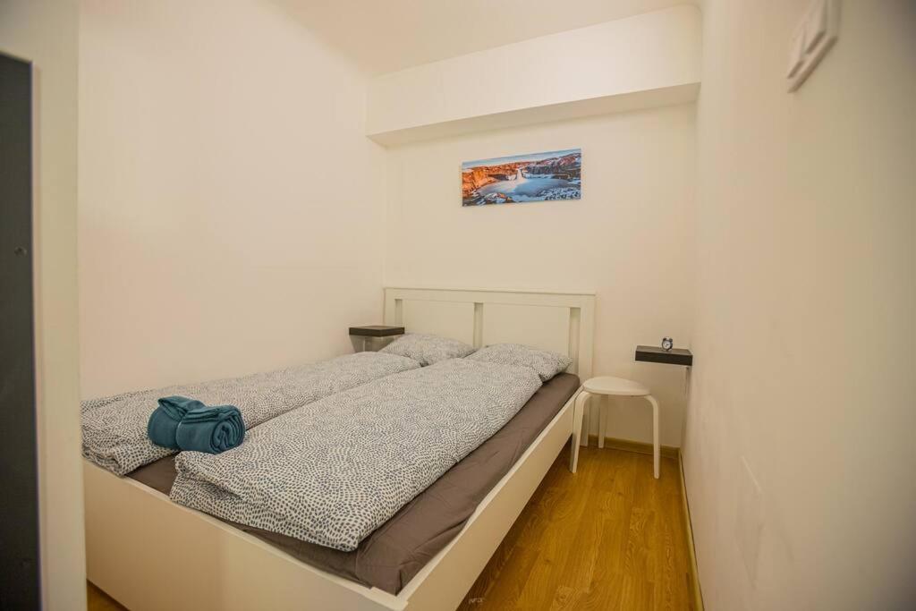 Cute Gallery Flat In Dob Str, Mars Budapest Ngoại thất bức ảnh